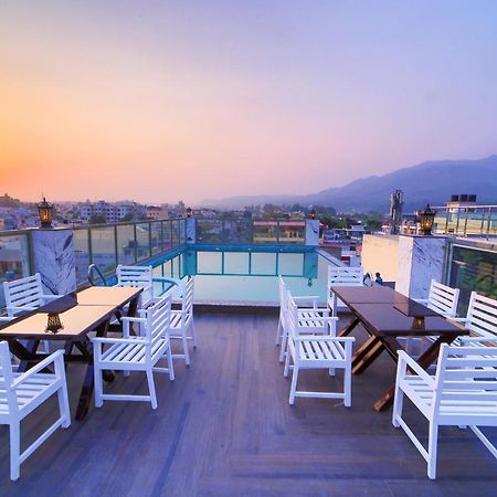 Hotel Holy Vivasa Ришикеш Экстерьер фото