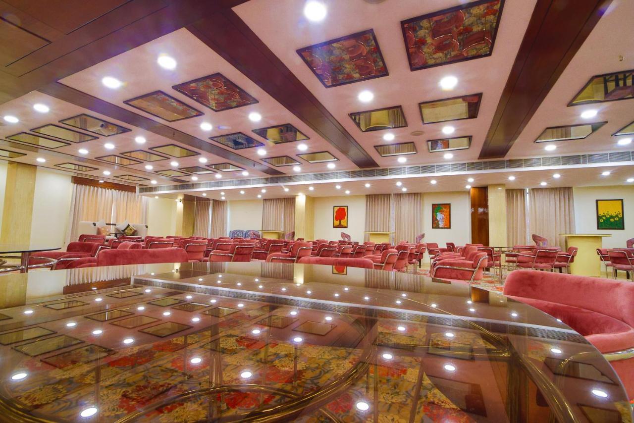 Hotel Holy Vivasa Ришикеш Экстерьер фото