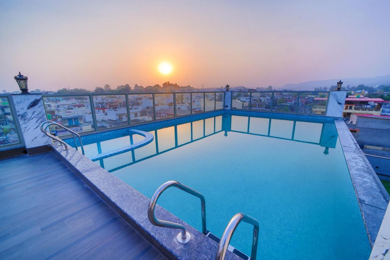 Hotel Holy Vivasa Ришикеш Экстерьер фото