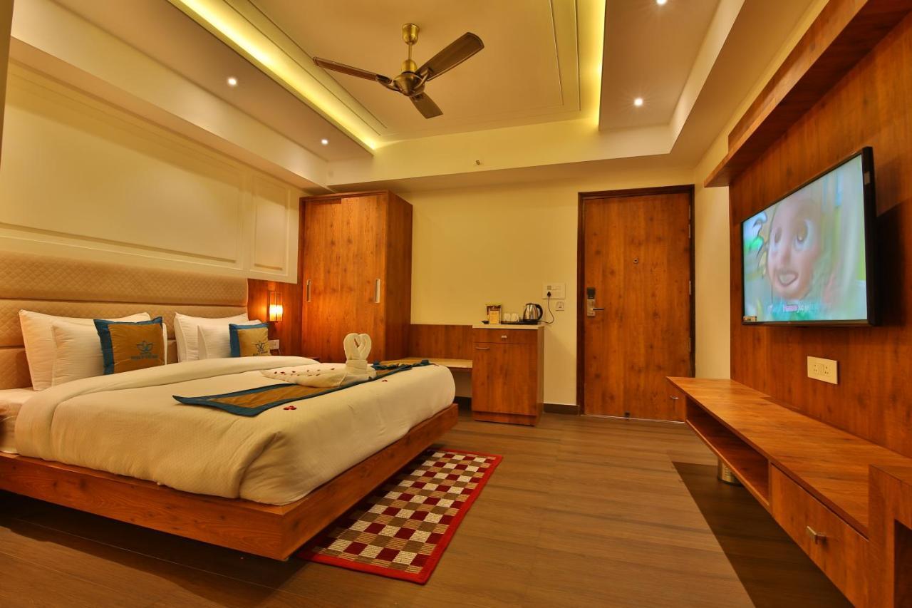 Hotel Holy Vivasa Ришикеш Экстерьер фото